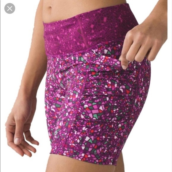 NWOT Lululemon Paradise Camo Speed Track Shorts 2 - Picture 4 of 8